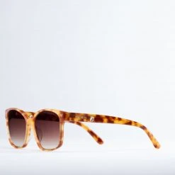 Machete Jenny Sunglasses In Light Tortoise Stripe