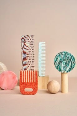 Machete No. 3 Comb In Minted Porcelain