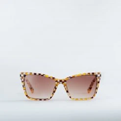 Machete Sally - Sunglasses In Tortoise Checker THE SPOTLIGHT