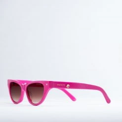 Machete Suzy Sunglasses In Neon Pink Eyewear